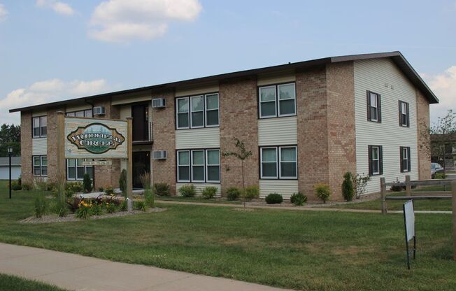 2 beds, 1 bath, $1,045, Unit 603-07