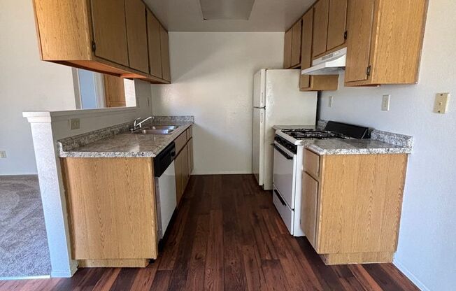 2 beds, 2 baths, 900 sqft, $2,200, Unit 08