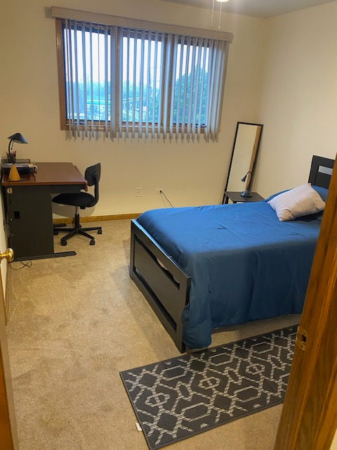 8821 N GREENWOOD AVE