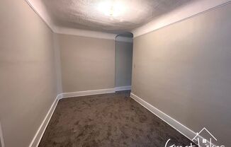 1 bed, 1 bath, $600, Unit 9932 Lawton Unit L7