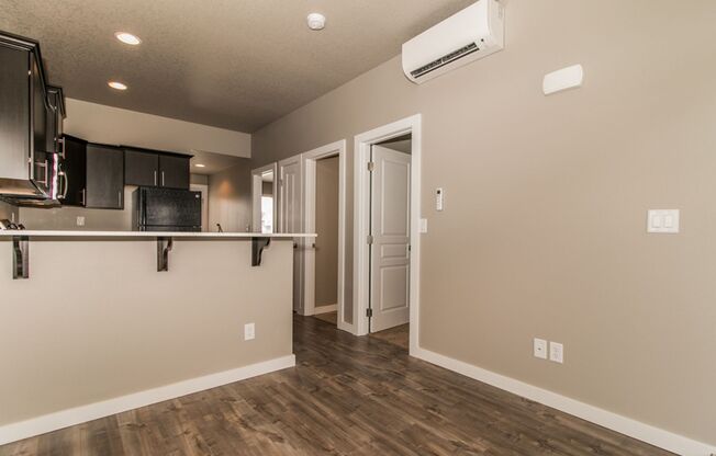 2 beds, 1 bath, $1,695