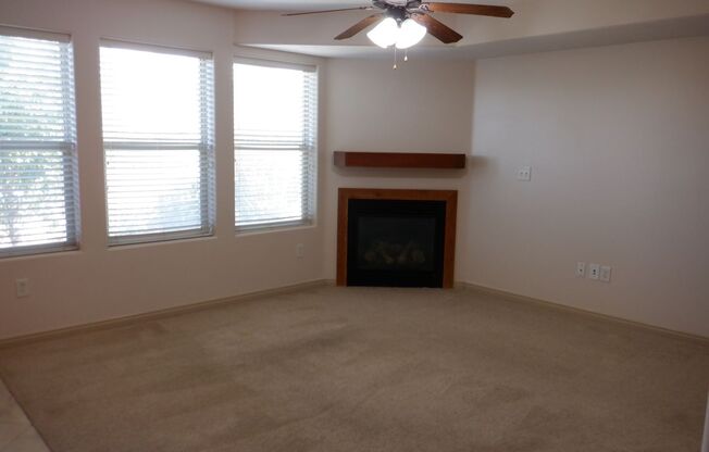 3 beds, 2.5 baths, $1,595