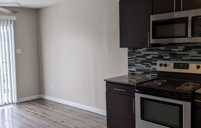 1 bed, 1 bath, 504 sqft, $999, Unit 129