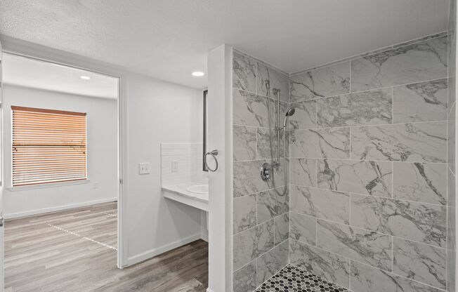 1 bed, 1 bath, 595 sqft, $1,350, Unit #163