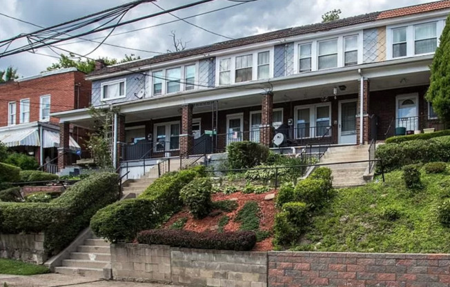 3 Bed 1.5 Bath- Pittsburgh PA