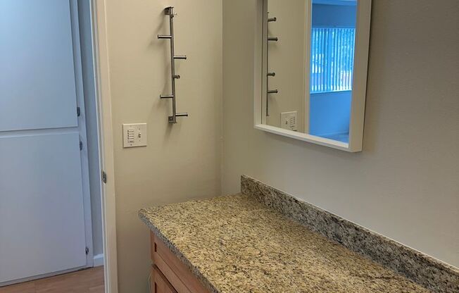 1610 Cloverdale Lane