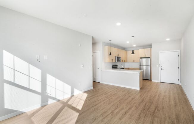 2 beds, 2 baths, 1,084 sqft, $2,525, Unit 1102