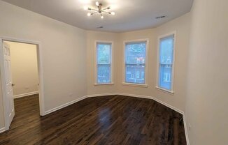 2302 N HAMLIN