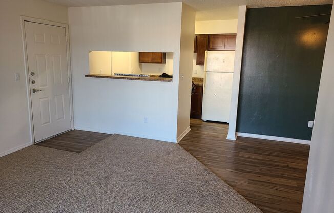 2 beds, 2 baths, 978 sqft, $899