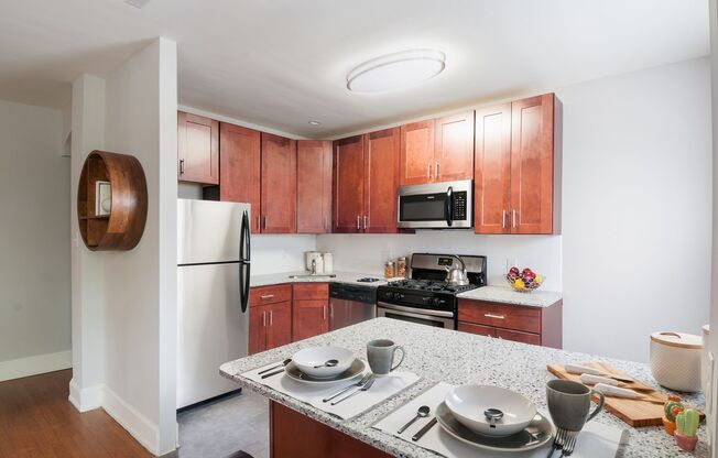 1 bed, 1 bath, 680 sqft, $1,860, Unit 305B