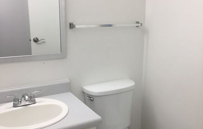 2 beds, 1.5 baths, 950 sqft, $2,275, Unit 142