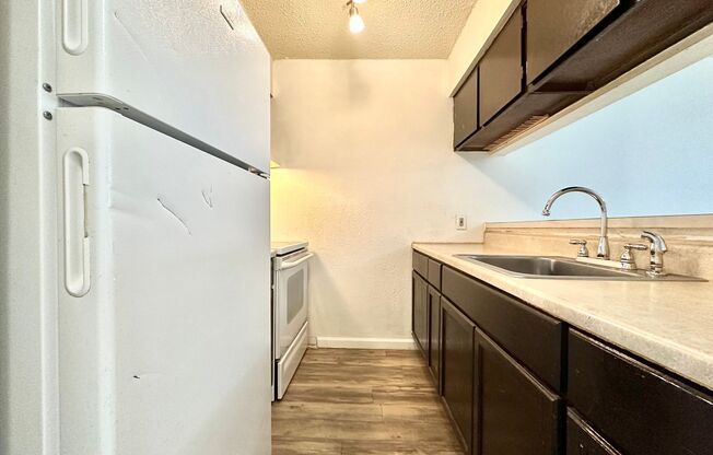 1 bed, 1 bath, 600 sqft, $950, Unit C