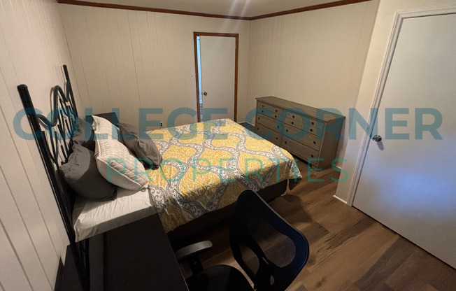 1465 BROOKWOOD   Available 6-1-2025   Furnished   (Price by the bed)