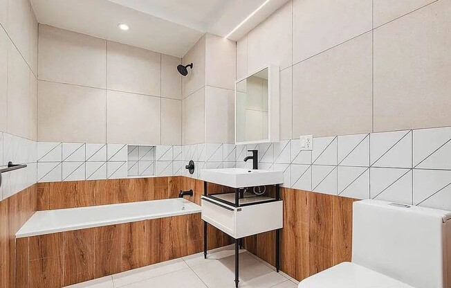 3 beds, 2 baths, $4,850, Unit 1103B