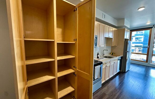 Studio, 1 bath, 430 sqft, $1,499, Unit Unit 412