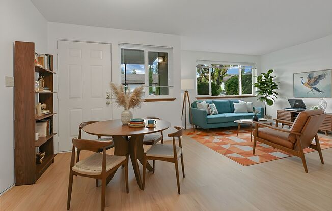 Spacious updated 2 Bedroom in Edmonds