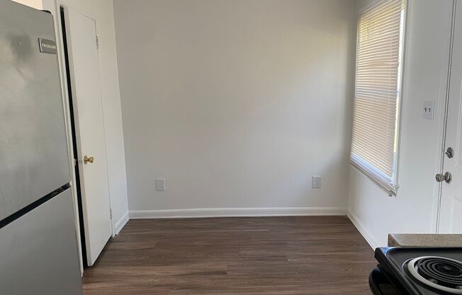 2 beds, 1.5 baths, 800 sqft, $1,290, Unit 4520-09