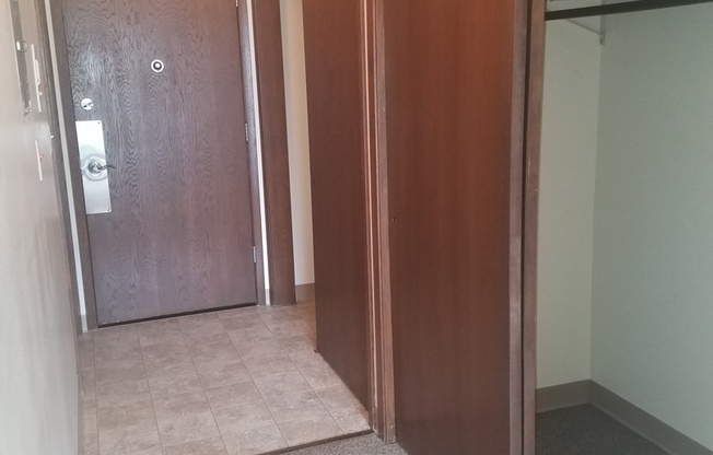 Studio, 1 bath, 375 sqft, $800, Unit #110