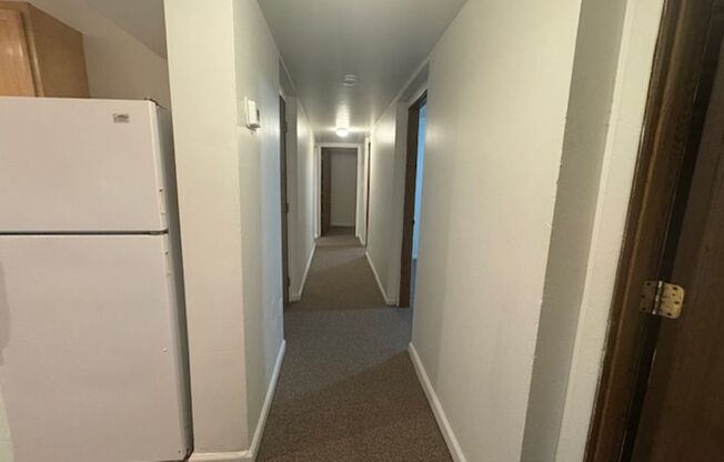 3 beds, 1 bath, 810 sqft, $1,590, Unit 732 S. Millvale Ave. #C1
