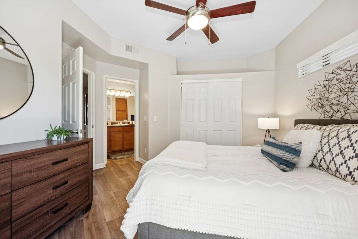 Scottsdale Horizon Apartments