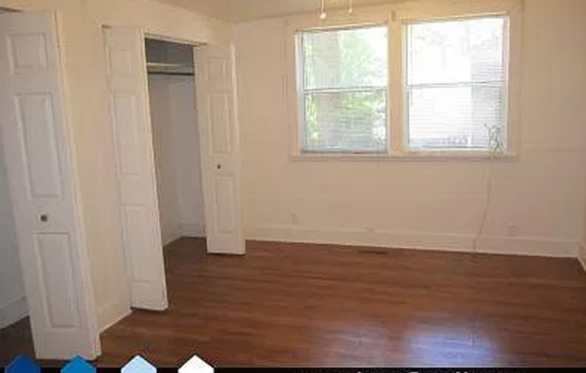 3 beds, 2 baths, $1,300