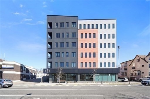 3 beds, 2 baths, 1,235 sqft, $4,600, Unit 310