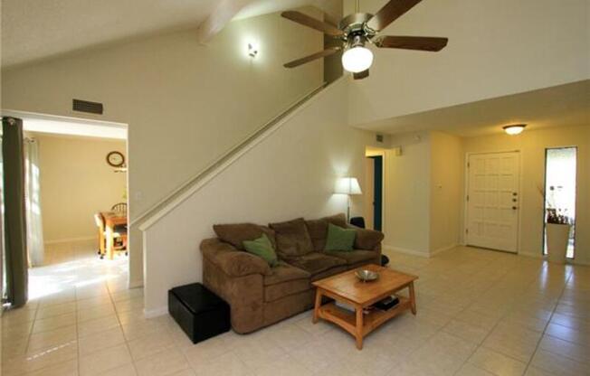 8113 BAYWOOD DR