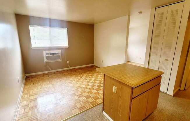 1812 WILLIAMSBURG RD