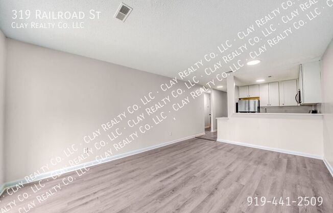 319 RAILROAD ST
