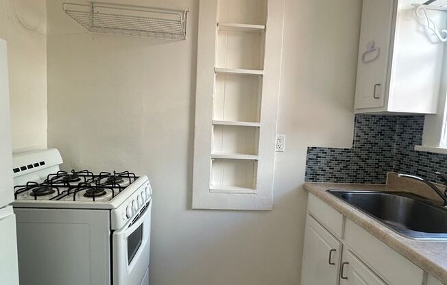 025 (550 Leavenworth)