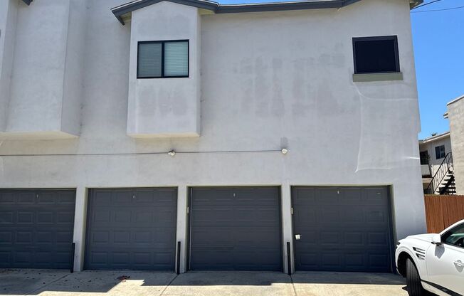 2 BR/2BA Kensington Condominium with Garage