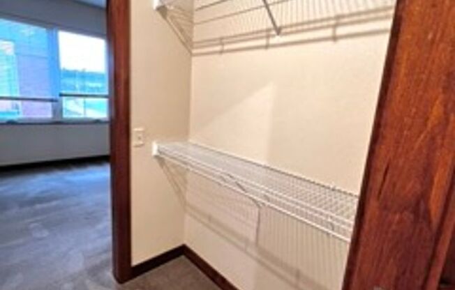 1 bed, 1 bath, $1,295, Unit 209