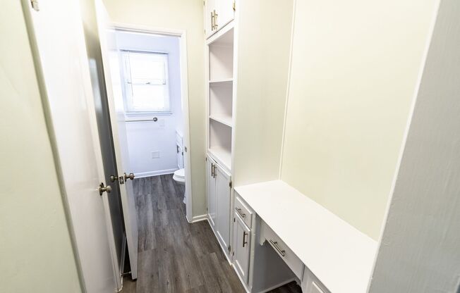 Studio, 1 bath, 625 sqft, $1,448, Unit 11