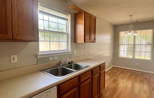 306 Haverhill Circle - Bonaire, Great Schools, Centrally Located