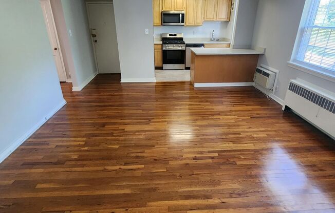 1 bed, 1 bath, 663 sqft, $2,050, Unit D-04