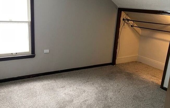 3102 Searsdale
