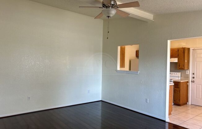 2 beds, 1 bath, $1,095