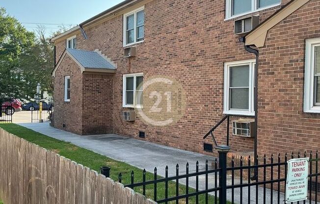 1111 HUGO ST