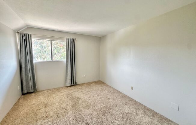 2 Bedroom Condo in Mission Valley!