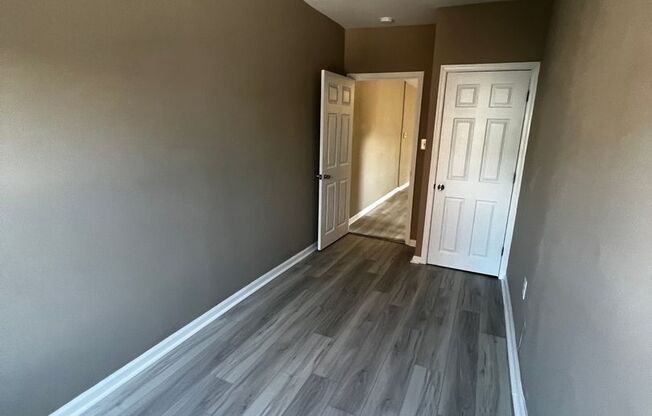 2 beds, 1 bath, 800 sqft, $1,250, Unit 2