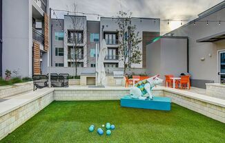 Urban-style Living In Westlake Hills