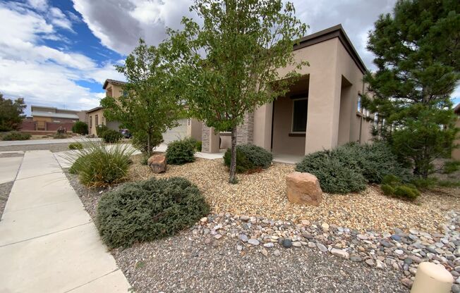 3 Bedroom & An Office Luxury Home Available on Private Street Near Woodmont & Rainbow NW!