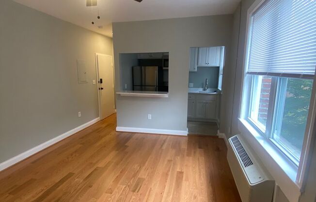 Studio, 1 bath, 400 sqft, $1,610.43, Unit 23