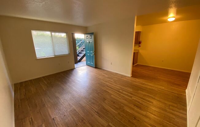 1 bed, 1 bath, 686 sqft, $1,050, Unit 8