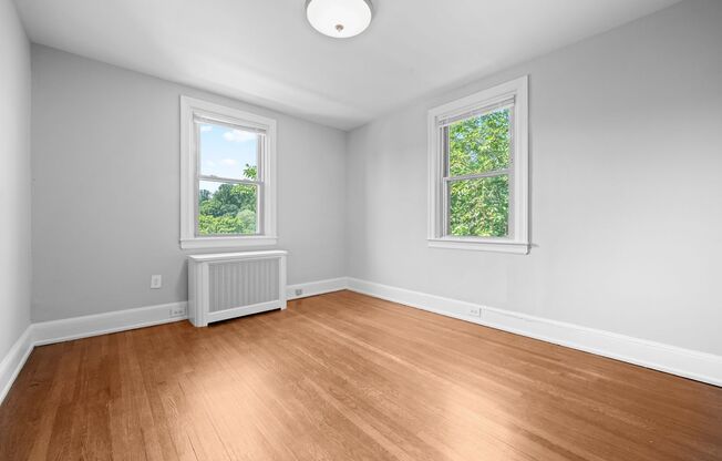 2 beds, 1 bath, 902 sqft, $2,300, Unit 210A
