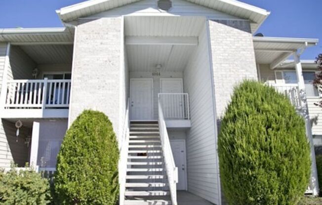 3 beds, 2 baths, 1,350 sqft, $1,650, Unit 4062 22