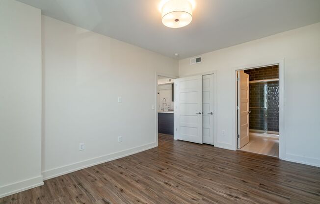 2 beds, 2 baths, $1,667, Unit 1050 N 4th St. Apt. 422