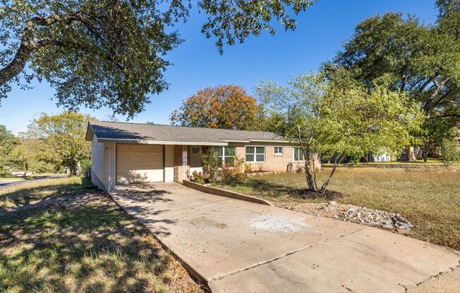 North Oaks / One Story Home / Updated / Corner Lot / Nice Yard/ Refrigerator