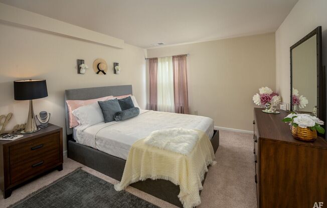 3 beds, 1.5 baths, 1,050 sqft, $2,680, Unit 1814WL-202