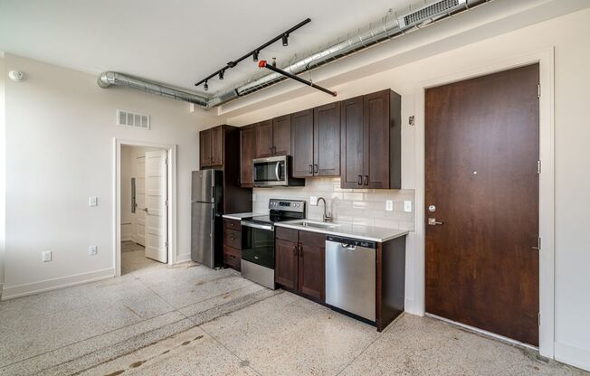 1 bed, 1 bath, $1,000, Unit 875 Michigan Ave Apt. 204